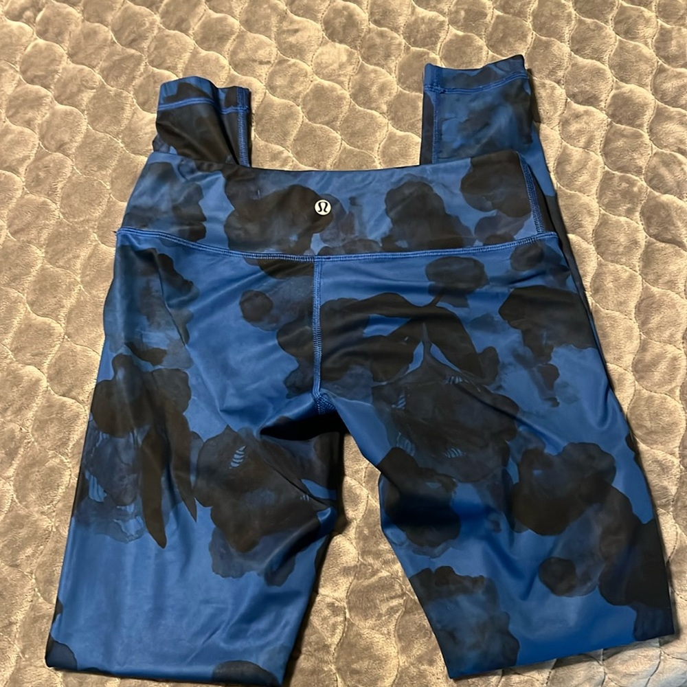 Lululemon Size 6 full length leggings